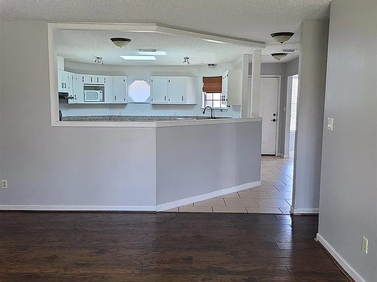 9024 Caribbean Dr — Photo 12