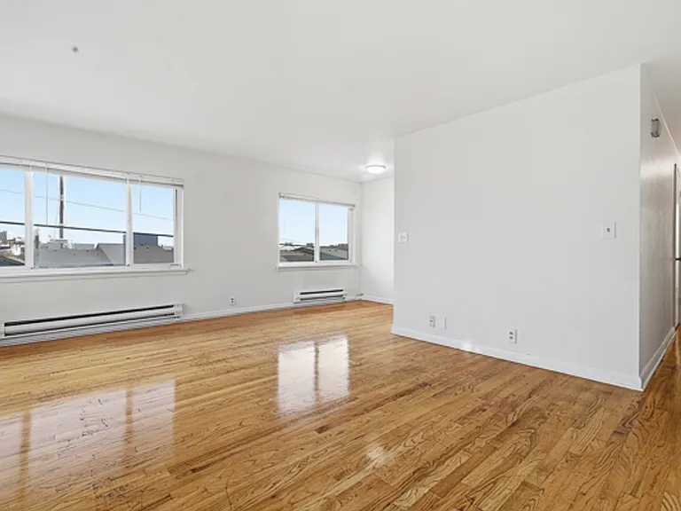 372 Aloha St — Photo 7
