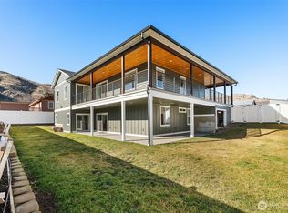 1038 Crest Loop, Entiat, WA 98822