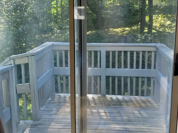 27 Williston St APT 2, Brattleboro, VT 05301