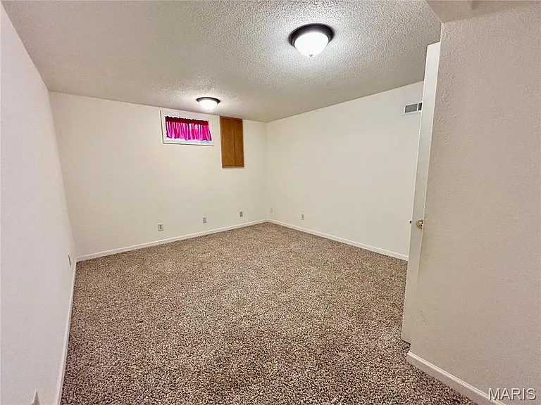 621 Jaime Lynn Ct — Photo 43