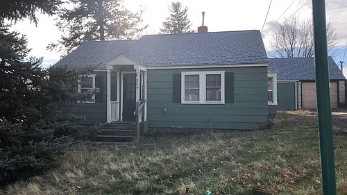 309 NW Cleveland St Photo 1