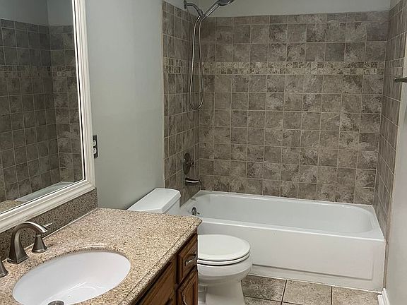 5th image of 1003 Thousand Oaks Blvd