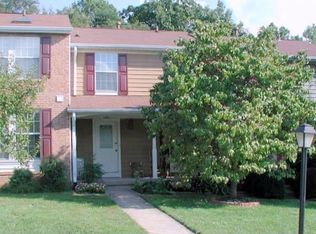 1491 Autumn Ridge Cir, Reston, VA 20194