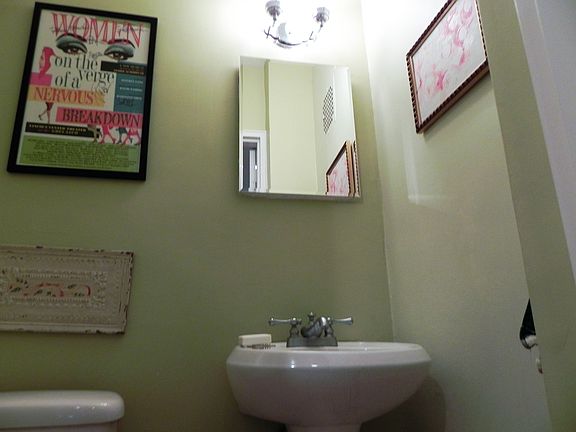 Powder room.