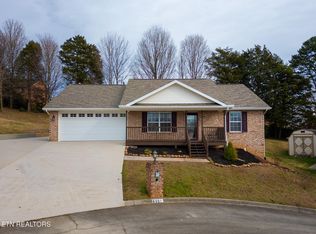 8001 Dove Wing Ln, Knoxville, TN 37938