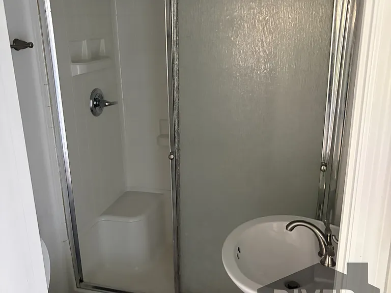 517 Woodward Ave — Photo 7