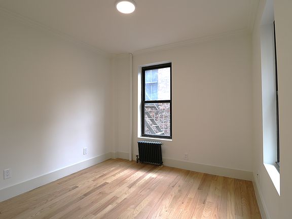 3rd image of 35 Bedford St APT 18