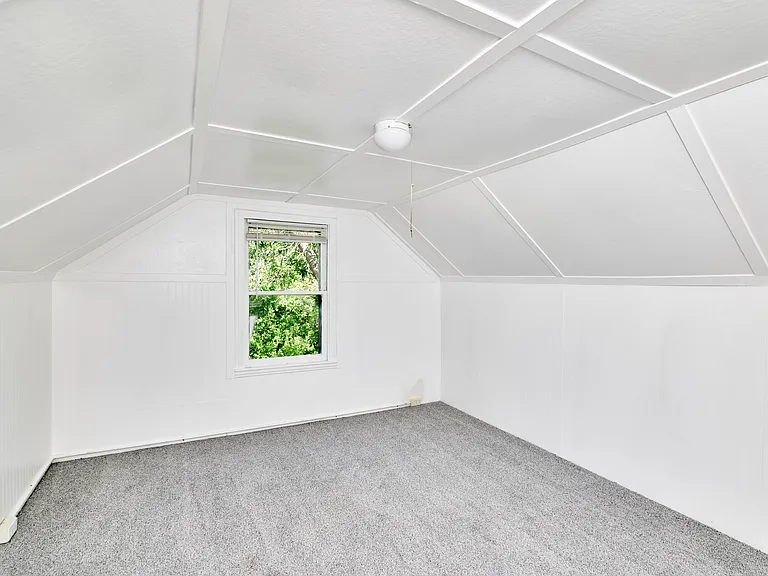 4673 Dewey Ave — Photo 10