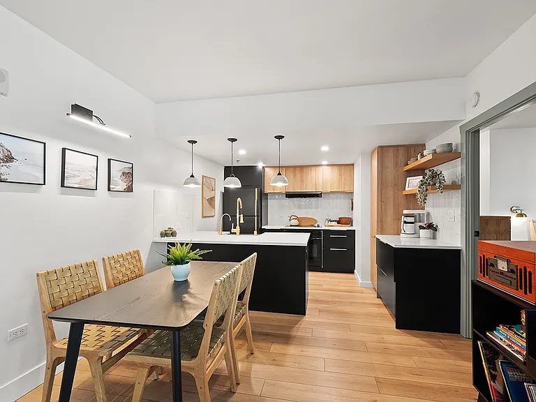 425 W Beech St #535 — Photo 3