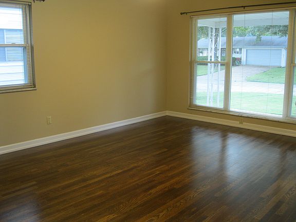 3rd image of 3226 Bridgeridge Dr