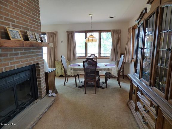 5th image of 50129 W Lakeshore Dr