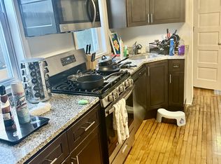 2216 W 24th St #2F, Chicago, IL 60608