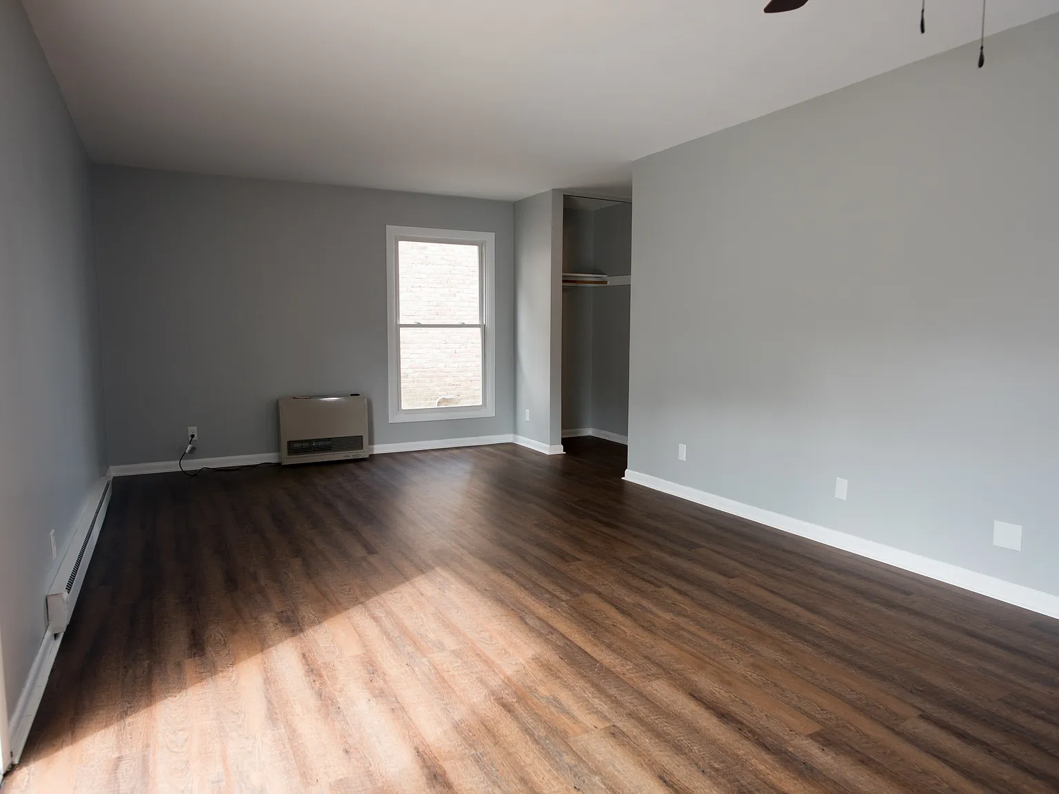 2 bed, 1.5 bath, 1200 sqft, $2,900 — Photo 3