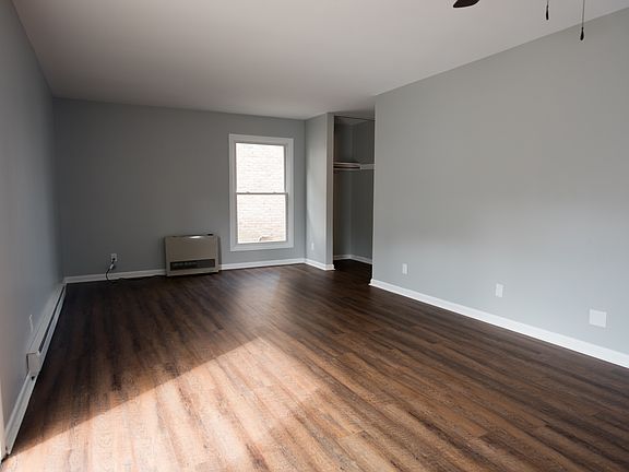 3rd image of 164 Ledgewood Cir APT 103