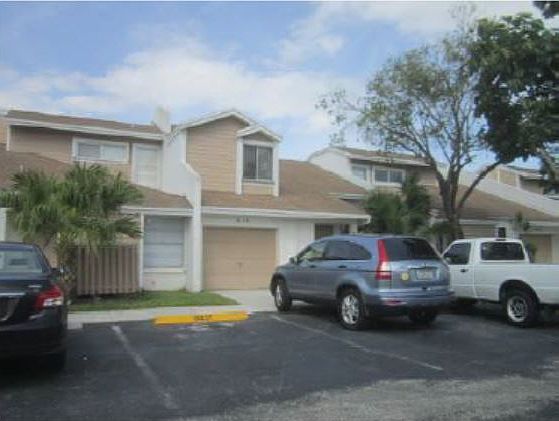 1st image of 675 Woodgate Cir #C