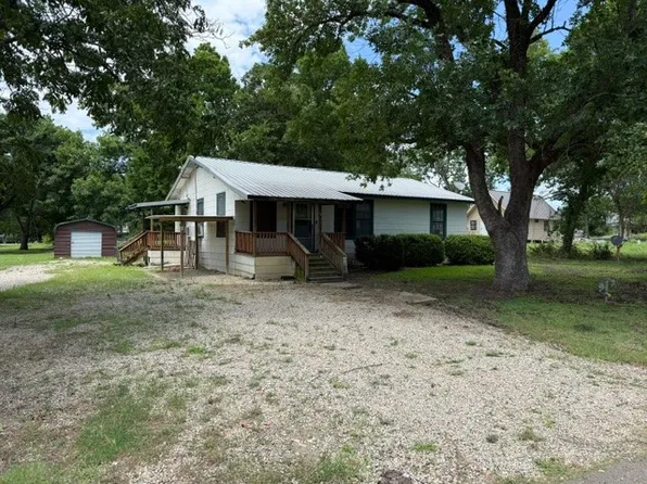 157 County Road 4320, Enloe, TX 75441