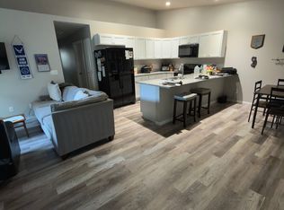 559 N Edwards Ave, Wichita, KS 67203