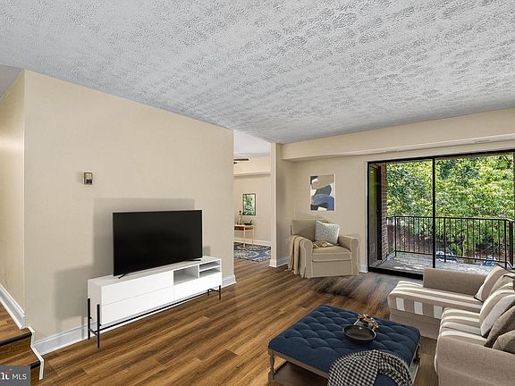 5th image of 11 Silverwood Cir APT 9