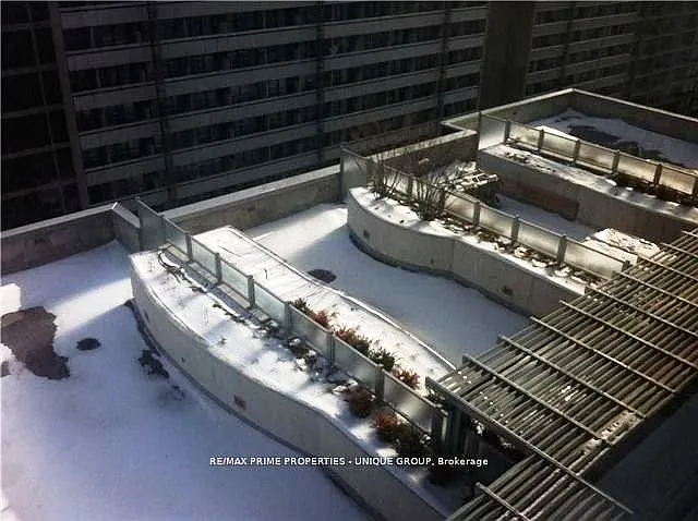 386 Yonge St #1707 — Photo 13