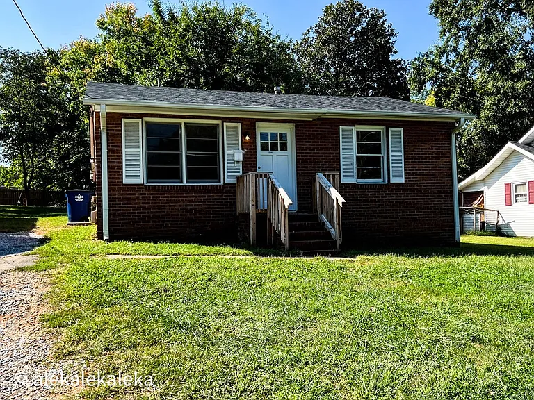 1006 E Devonshire St — Photo 15
