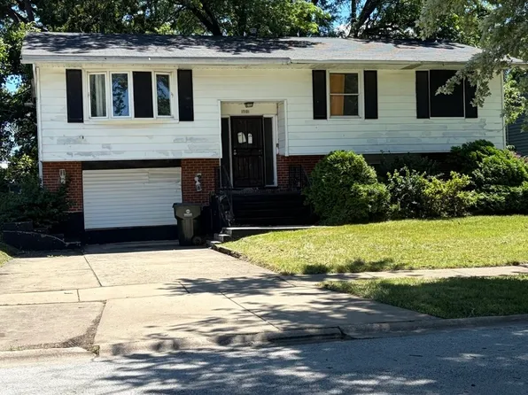 17101 Locust Dr, Hazel Crest, IL 60429