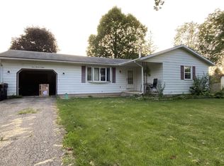 408 Iroquois Ct, Deforest, WI 53532