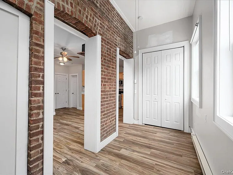 548 Warburton Ave #2R — Photo 7