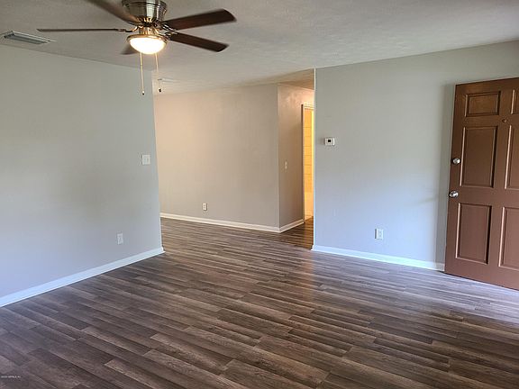 4th image of 5104 Grann Lloyd Dr