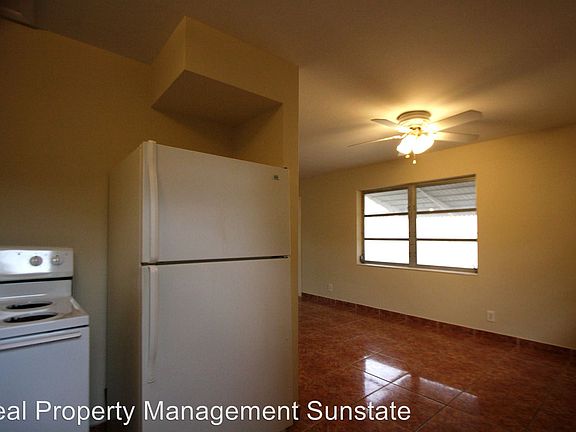 5th image of 3304 S Olive Ave