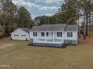3536 Whitestocking Rd, Burgaw, NC 28425