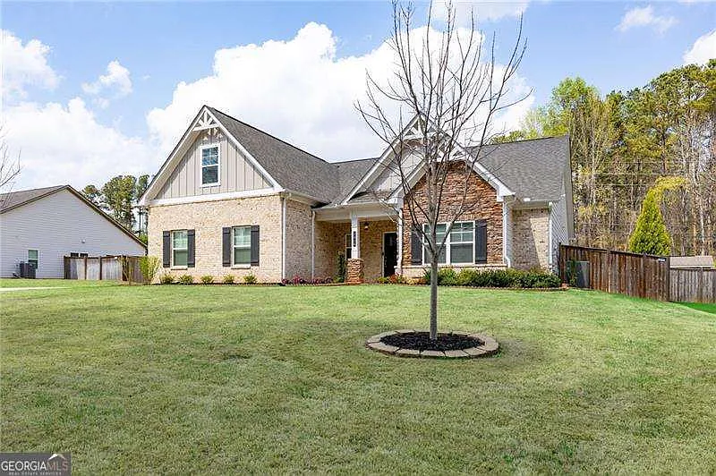 2808 Blandwood Rd photo 1