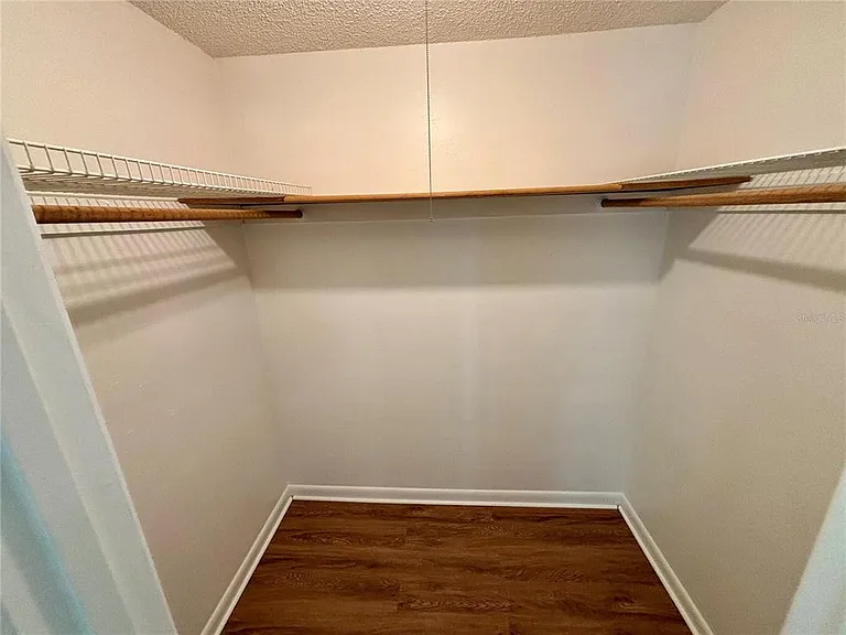 1219 Lake Highland Dr — Photo 11