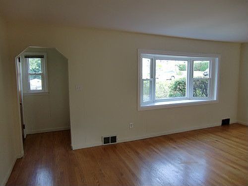 2nd image of 78 Amsterdam Ave