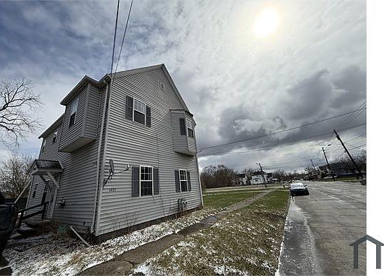 1st image of 1421 Long Ave