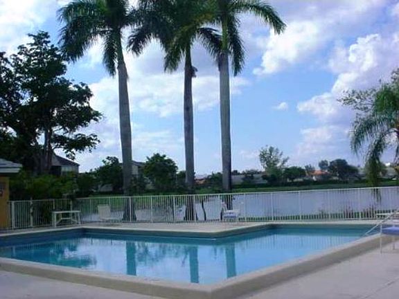 4th image of 9044 NW 28th Dr APT 3106