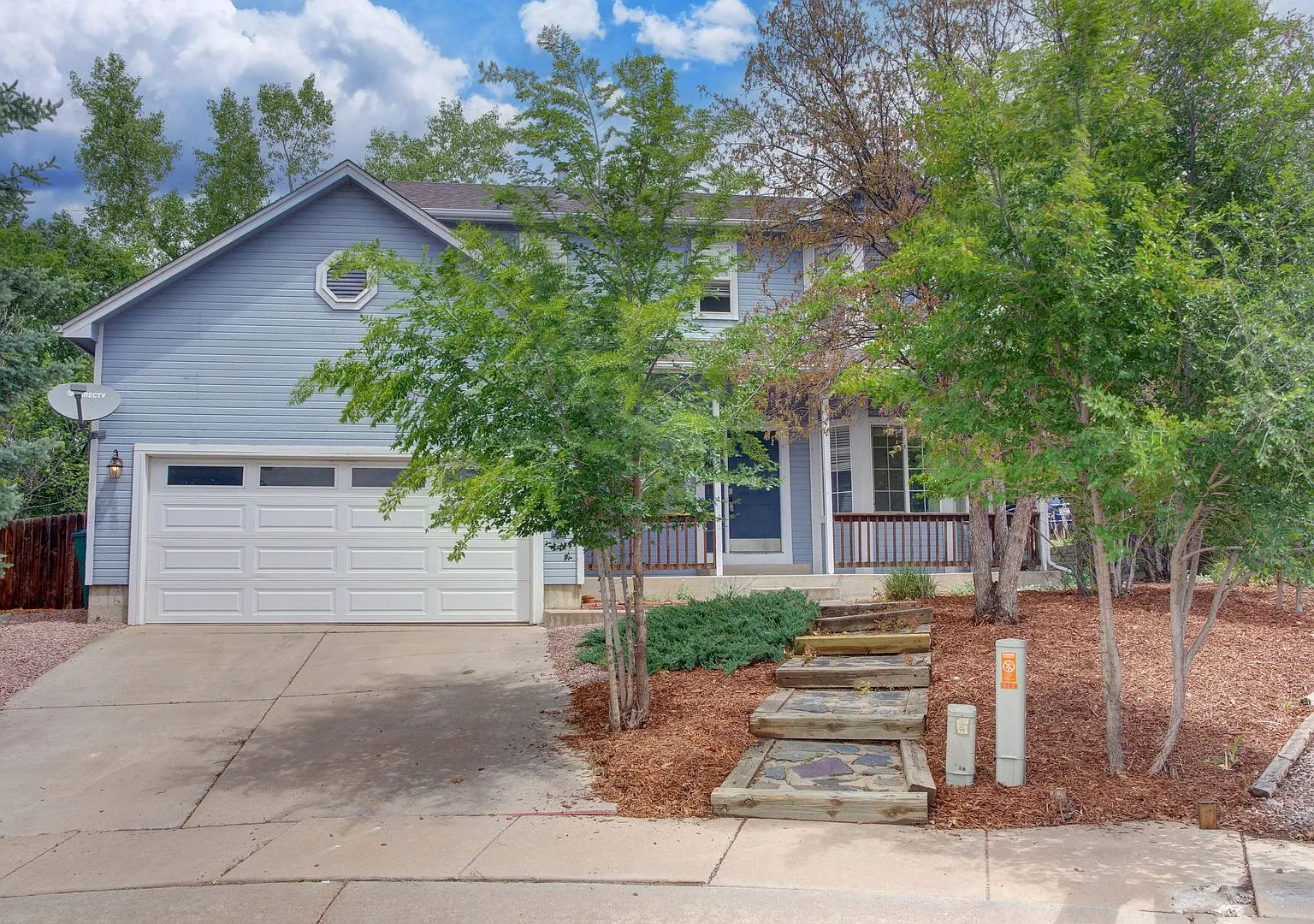 Westside Gem with Mountain Views, Hardwood Floors & AC! — Photo 1