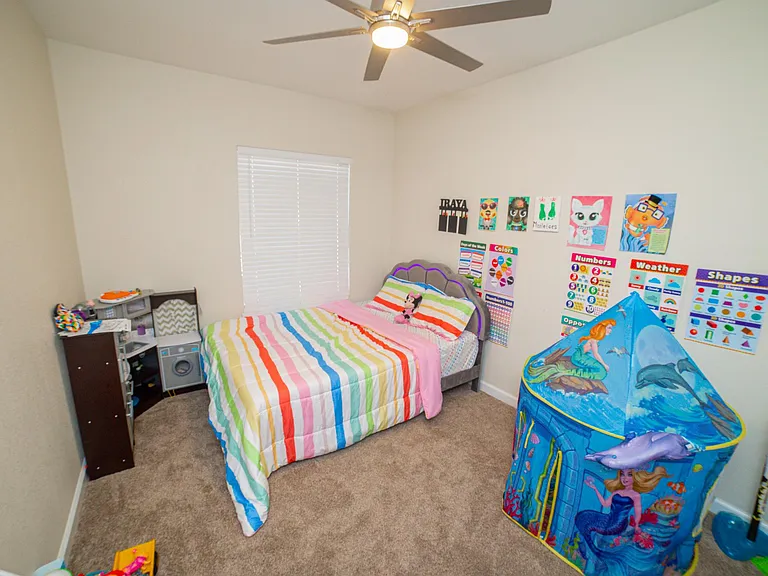 3226 E Rosemonte Dr — Photo 12