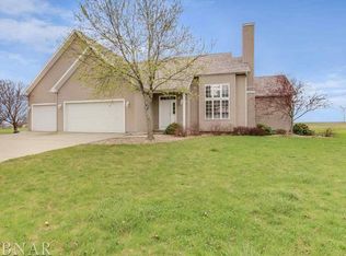 37252 Comanche Dr, Saybrook, IL 61770