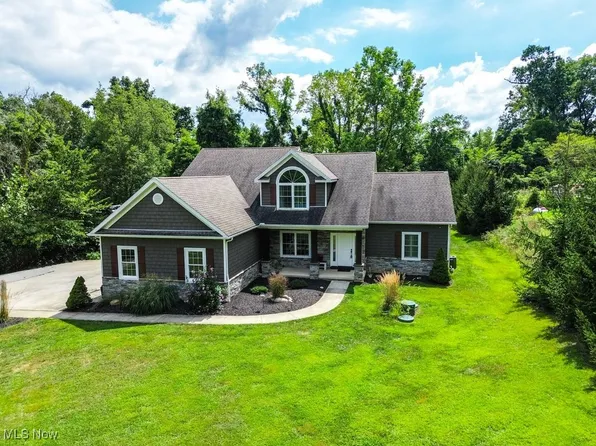 1692 Koons Rd, North Canton, OH 44720