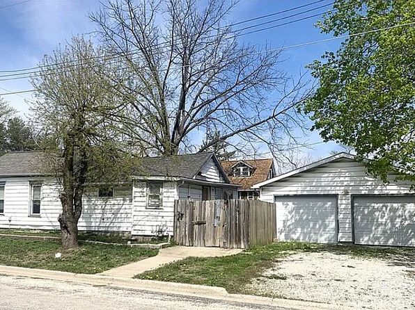 10 Cedar St