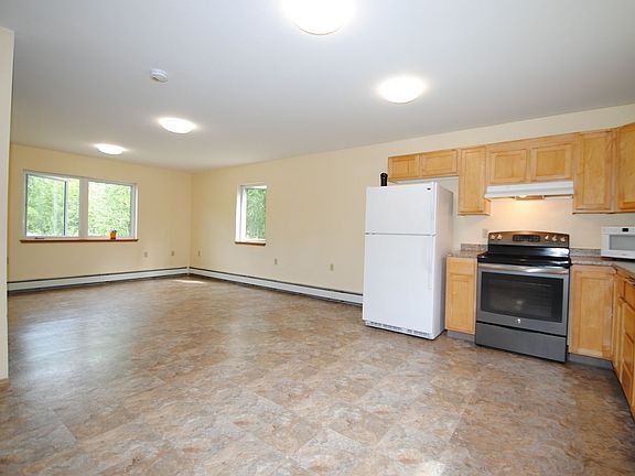 4th image of 3205 Snowshoe Ave