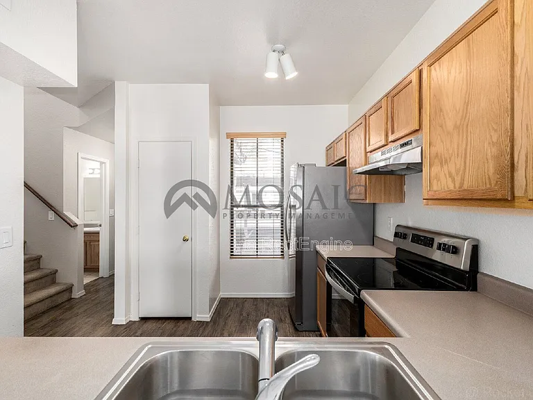 280 S Elizabeth Way #27 — Photo 13