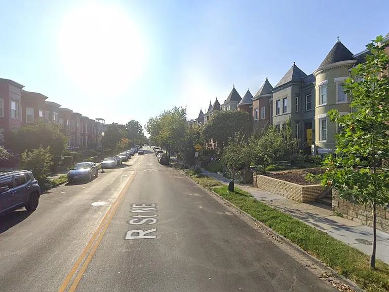27 R St NE #A — Photo 2