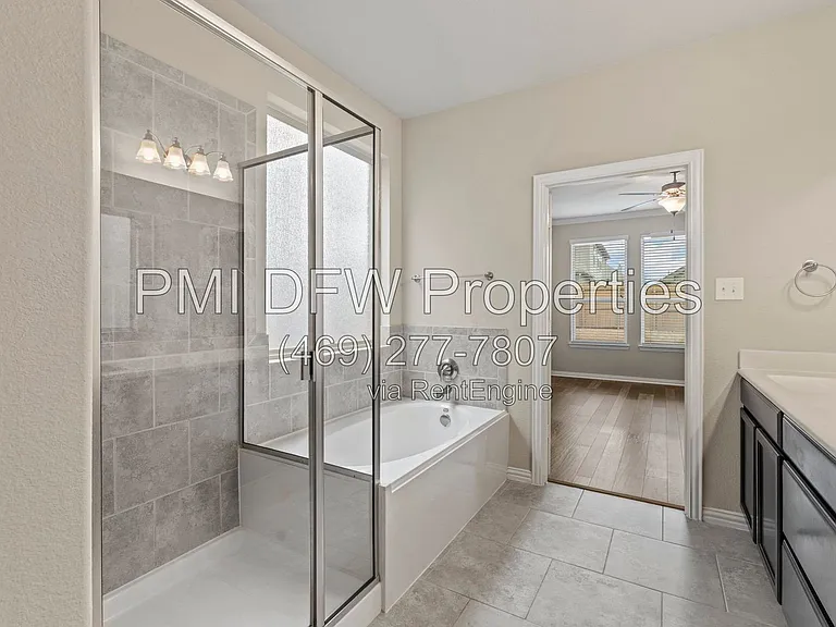 1624 Medina Ln — Photo 19