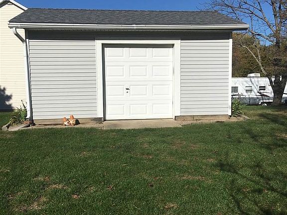 4th image of 2834 State Road 225 E