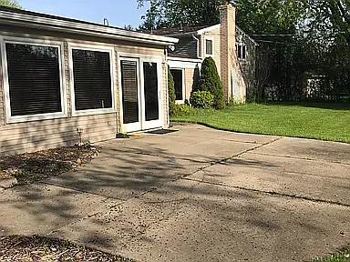 3891 Eastbourne Dr — Photo 5