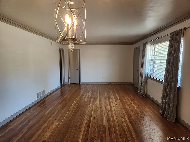 2814 Ashley Ave — Photo 11
