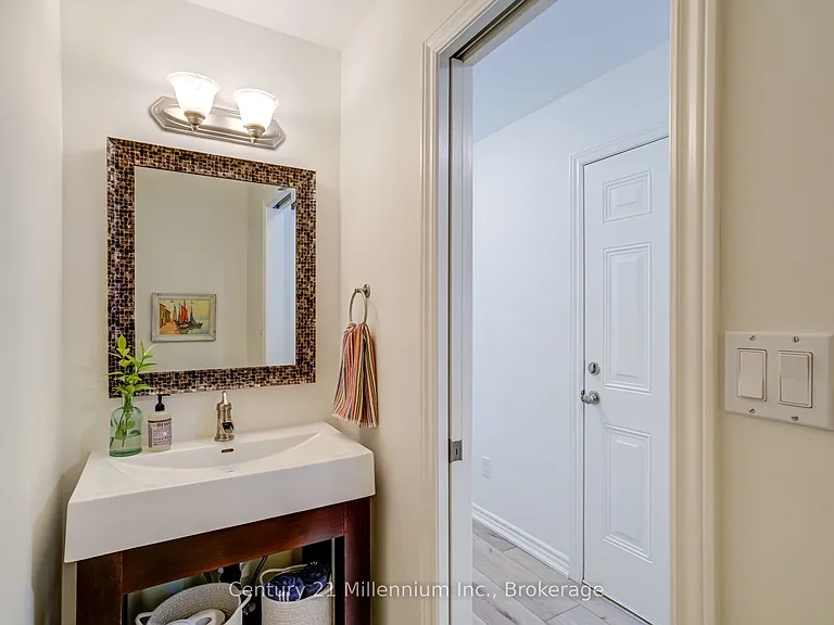 37 Silver Glen Blvd — Photo 19