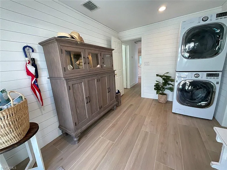 1530 Mandarin Rd — Photo 31